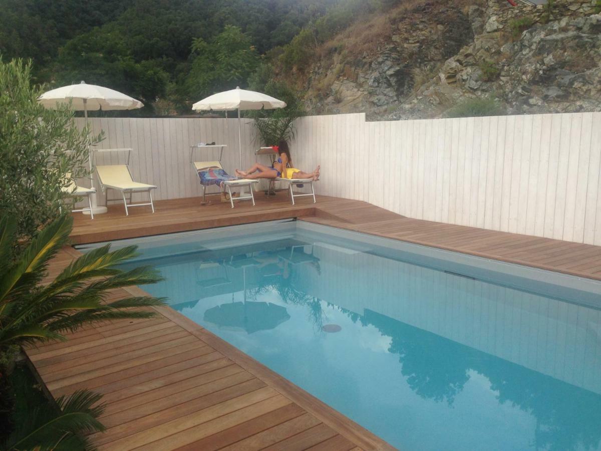 קזארצה ליגורה B&B Villa Luisa מראה חיצוני תמונה